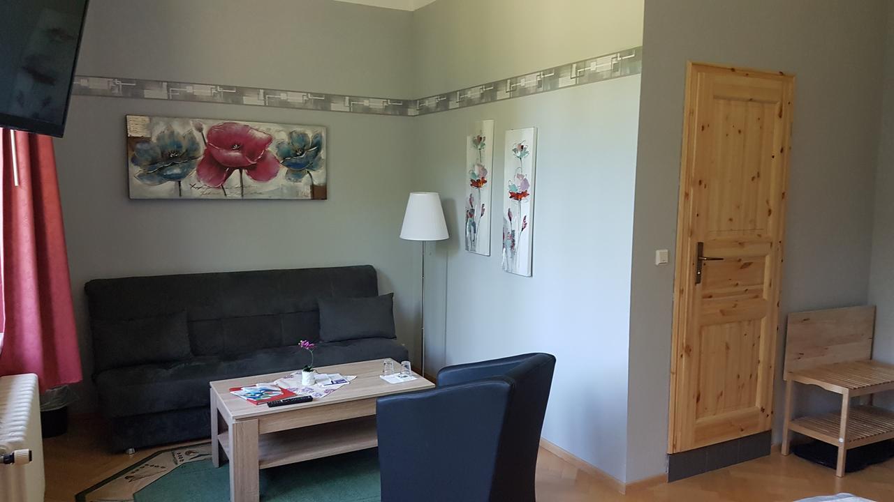 Pension Haus Am Waldesrand Oberhof  Esterno foto