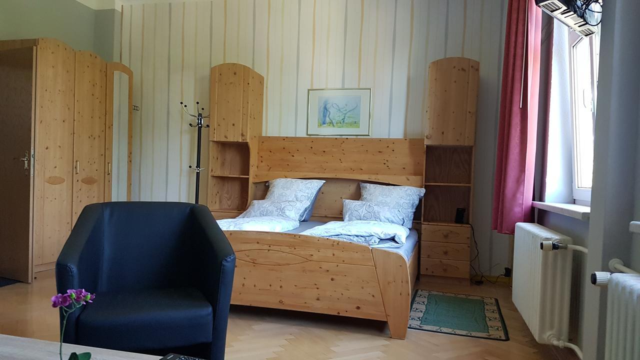 Pension Haus Am Waldesrand Oberhof  Esterno foto