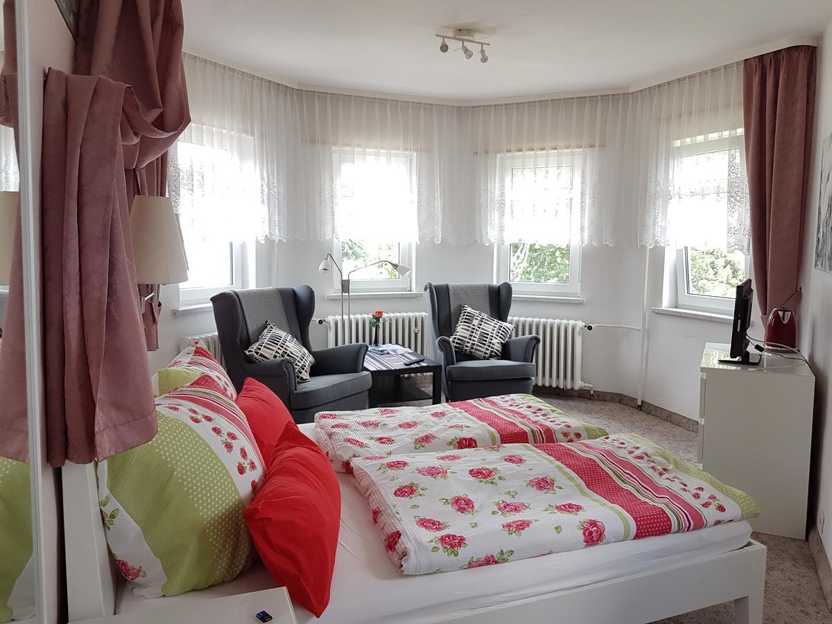 Pension Haus Am Waldesrand Oberhof  Esterno foto