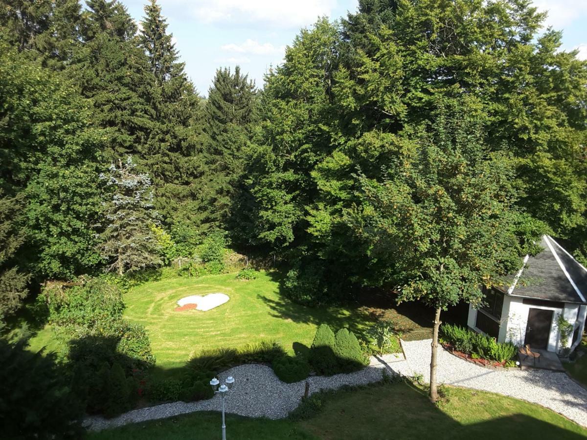 Pension Haus Am Waldesrand Oberhof  Esterno foto